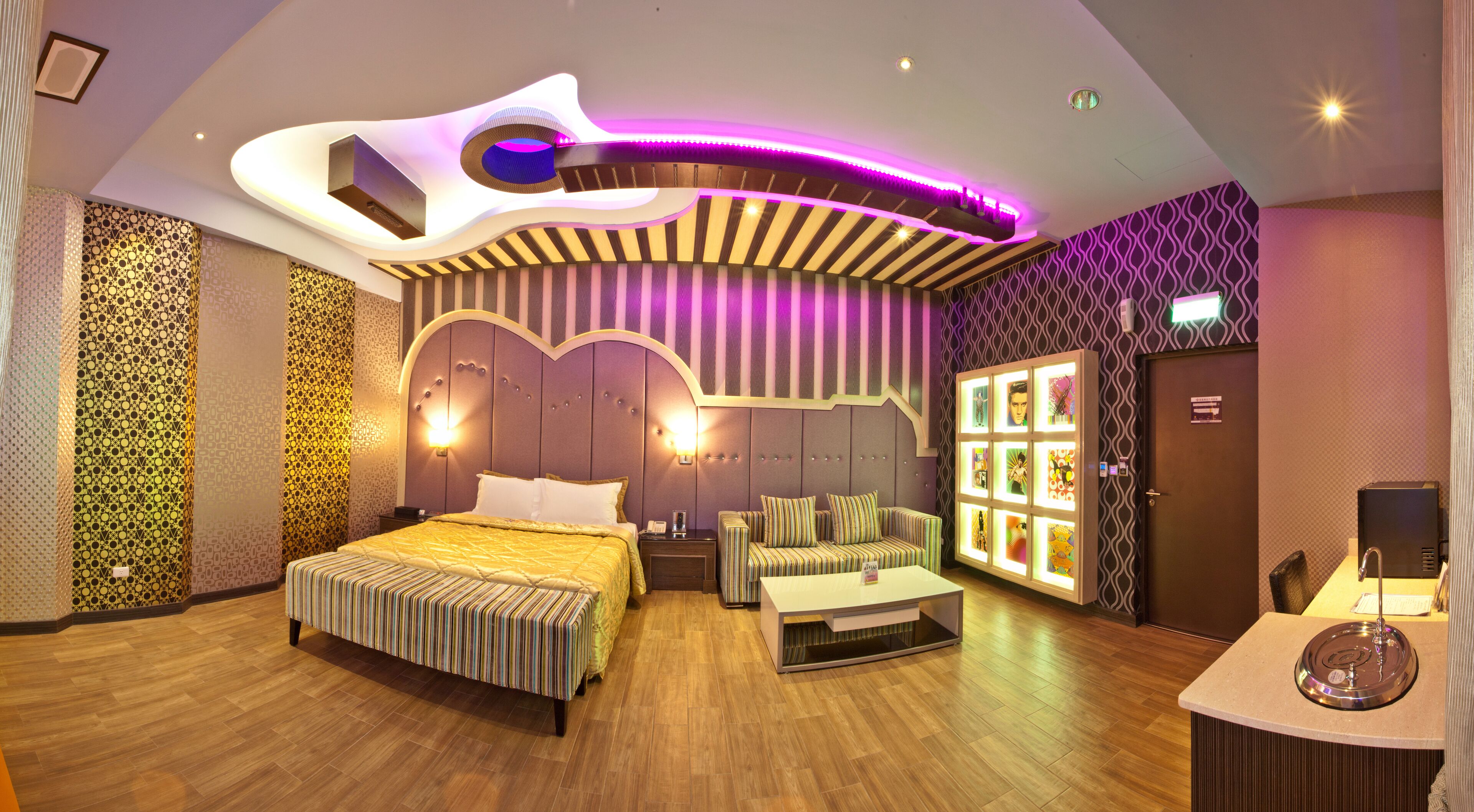 deluxe double room | minibar, desk, blackout curtains, free wifi