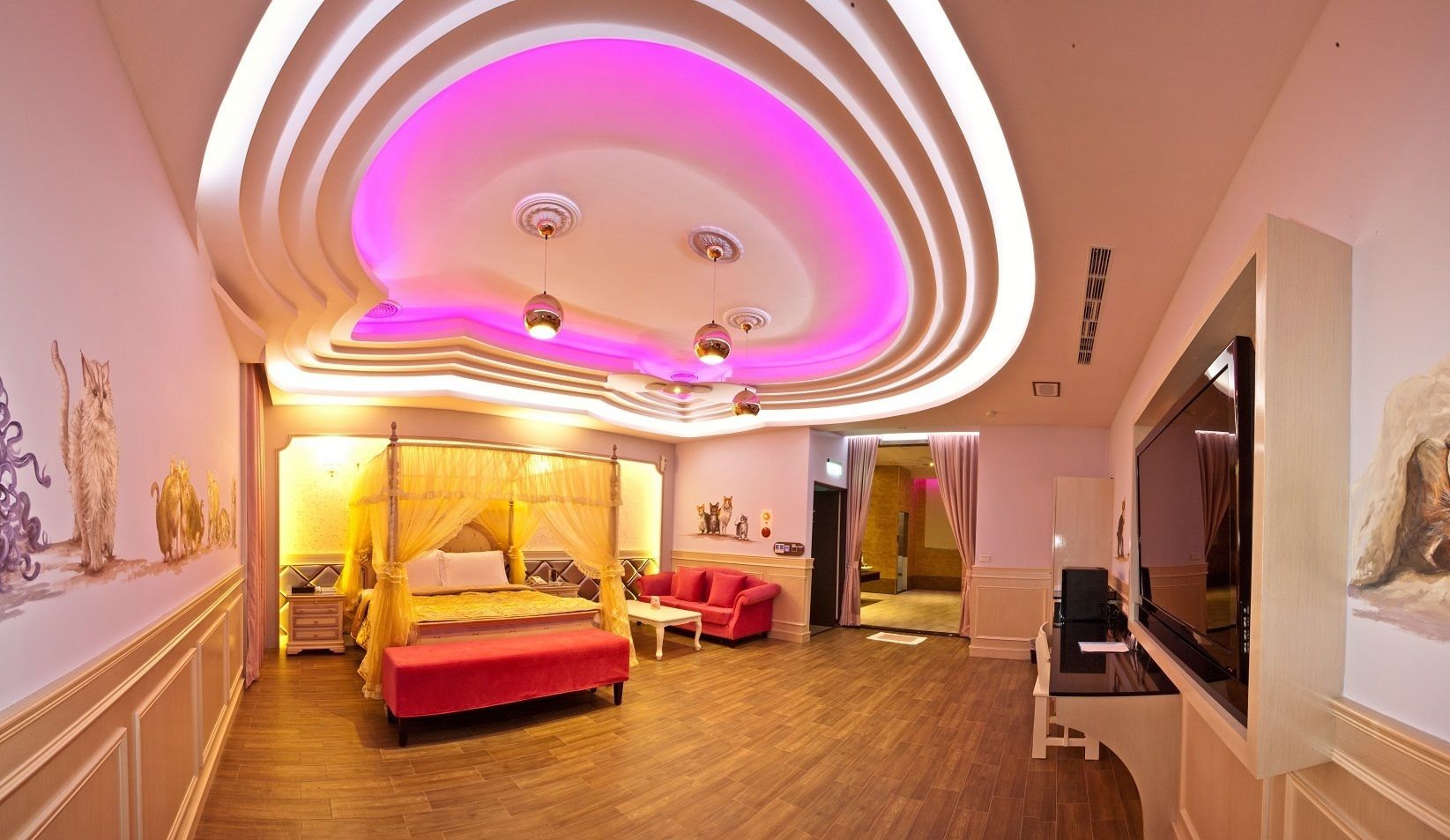 luxury double room (vip) | minibar, desk, blackout curtains, free wifi