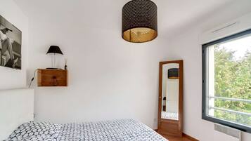 1 chambre, chambres insonorisées, fer et planche à repasser, Wi-Fi