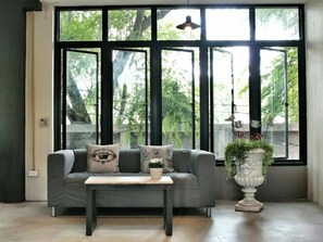 로비 좌석 공간