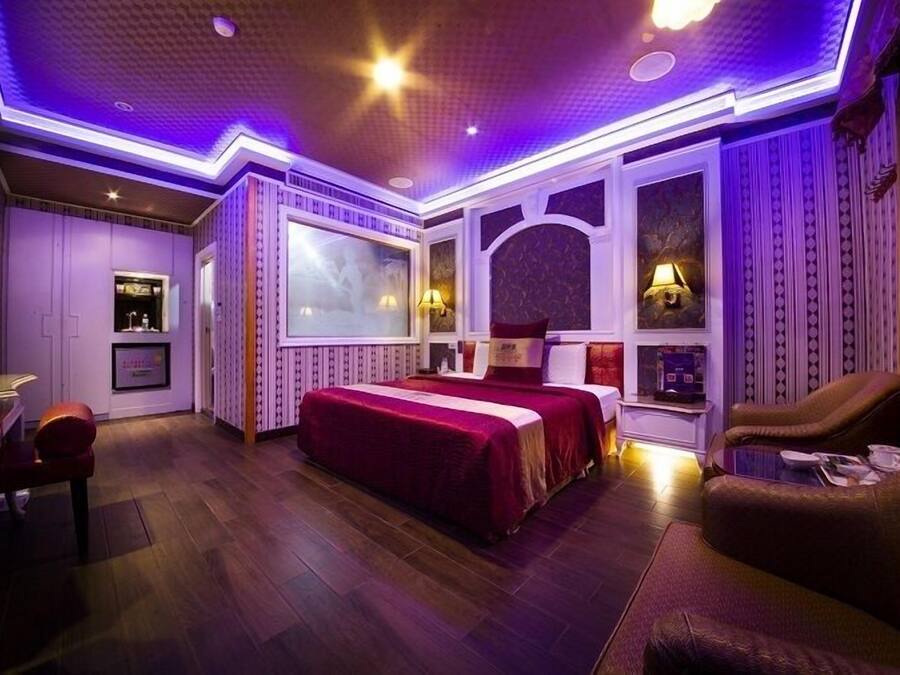 Comfort Double Room | Desk, free WiFi, bed sheets