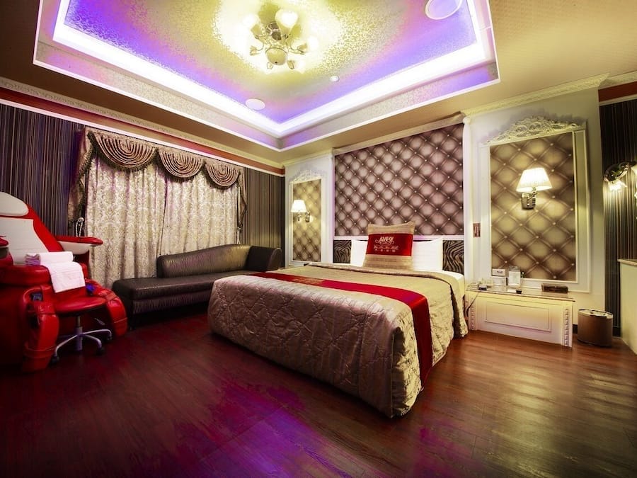 Deluxe Studio | Desk, free WiFi, bed sheets