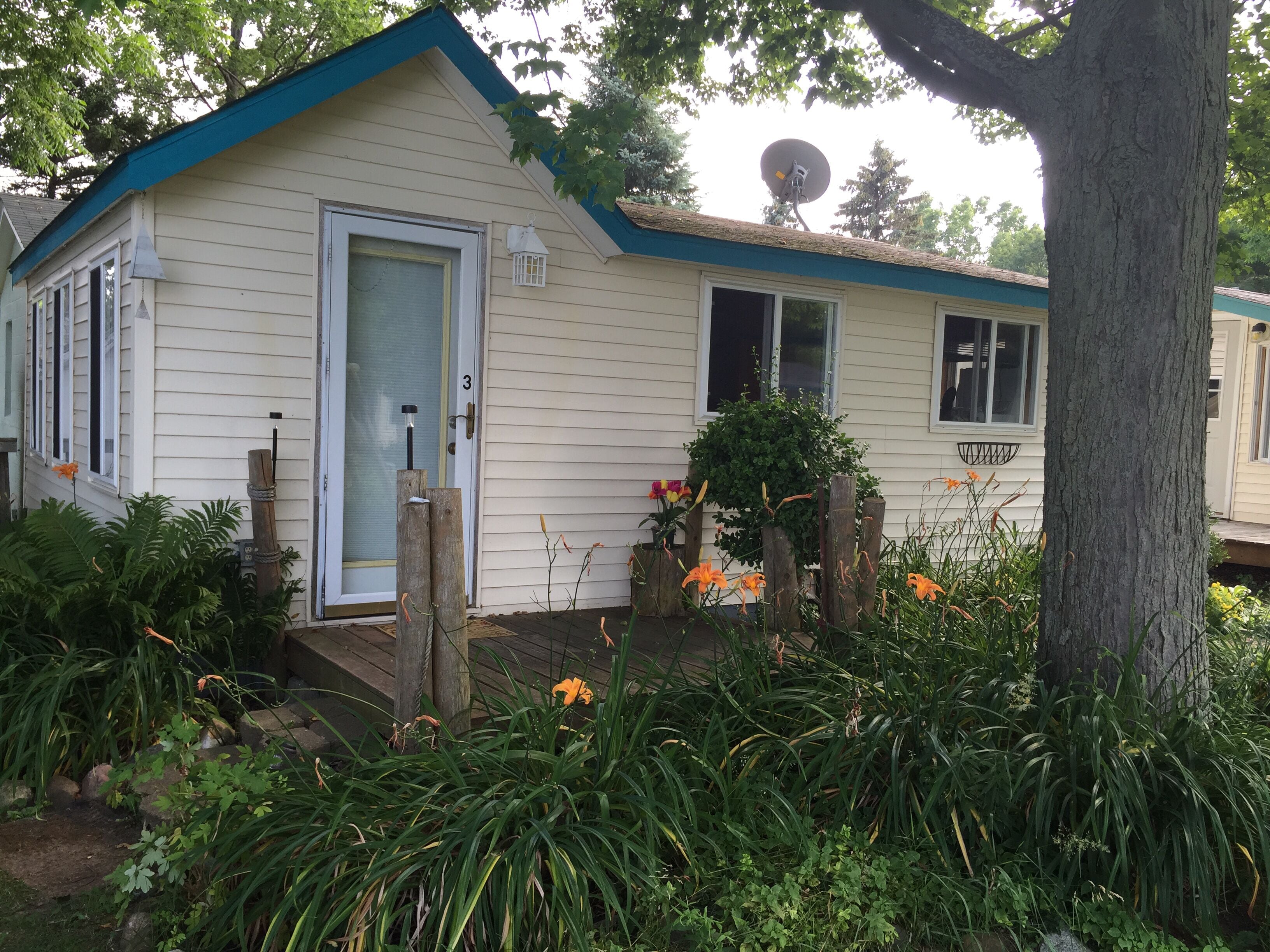 Cozy Cottage overlooking Lake Huron #3