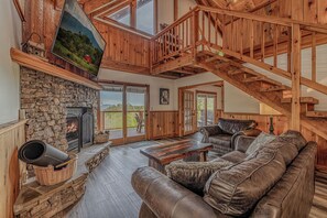 TV, fireplace, DVD player, video library - Hot tub. Mountain views. Pool Table & Arcade! (Sevierville)