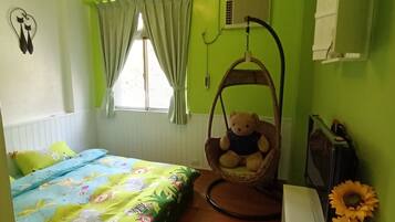 Double Room | Bathroom | Shower, free toiletries, hair dryer, slippers