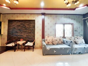 Lobby sitting area - Baan Rainy Pool Villa Hua Hin (Hua Hin)