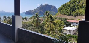 Balcony - El Nido Royal Palm Inn (El Nido)