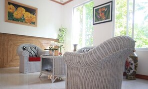 Khu tiếp khách ở sảnh