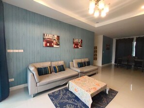 ทีวีจอแบน