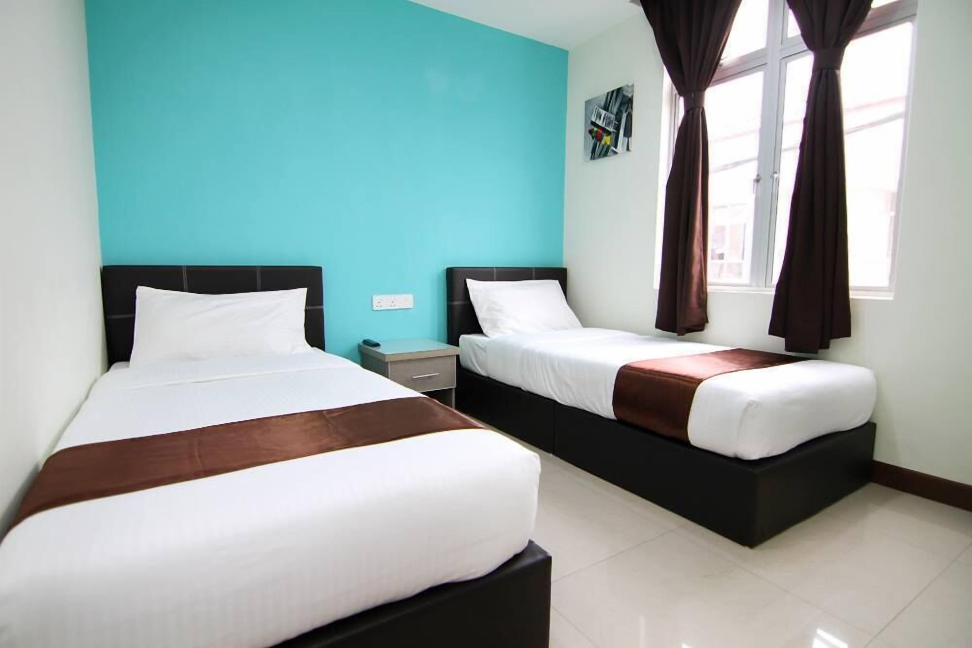 Twin Room | Desk, iron/ironing board, free WiFi