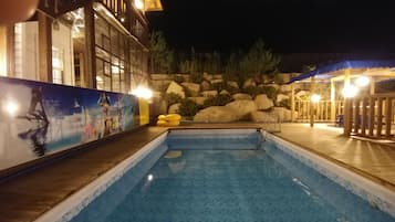 AuĂenpool (je nach Saison geöffnet)