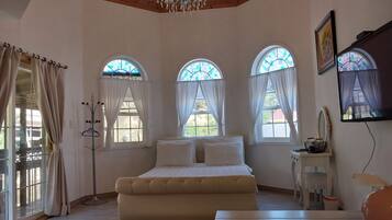 Doraji (#201) - Base 2 pax, surcharge 20,000 KRW per extra pax applied | Premium bedding, individually decorated, blackout drapes, free WiFi