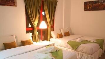 Iron/ironing board, free WiFi