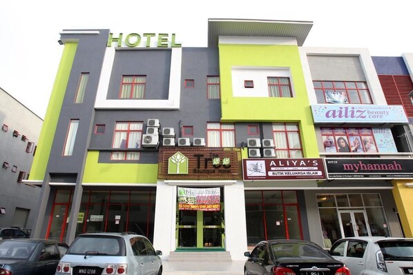 Front of property - The Tree Boutique Hotel (Shah Alam)