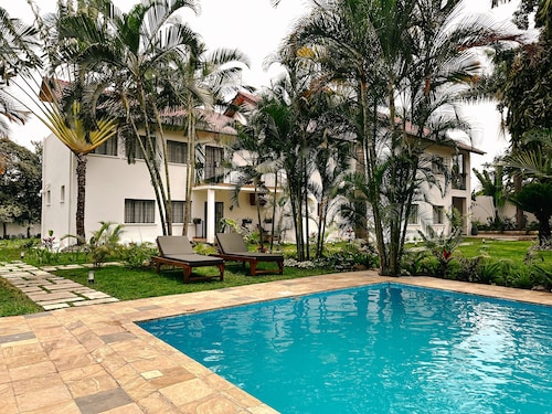Brubru Lodge 
