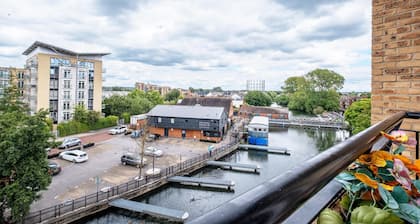 Reading Town Center River View Serviced Apartments