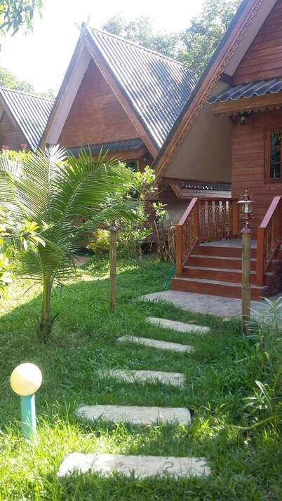 Himawari Restaurant & Cottage