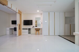 Family Tek Büyük Yataklı Oda (Super Deluxe) | Oturma alanı | Isıtmalı zemin 