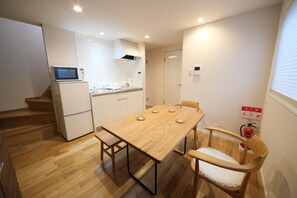 Private Vacation Home | In-room dining - Sangendou (Kyoto)