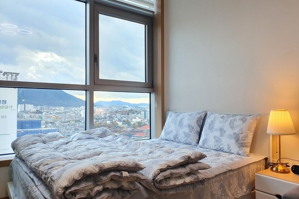 Maisonette | 2 Schlafzimmer, hochwertige Bettwaren, Betten mit Memory-Foam-Matratzen