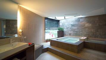 Signature Double Room | Bathroom