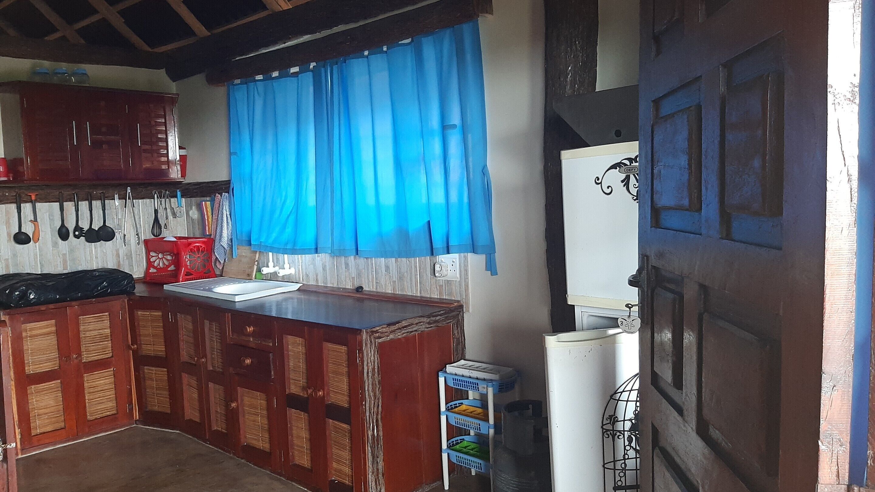 Makolo Bay & Dive Africa