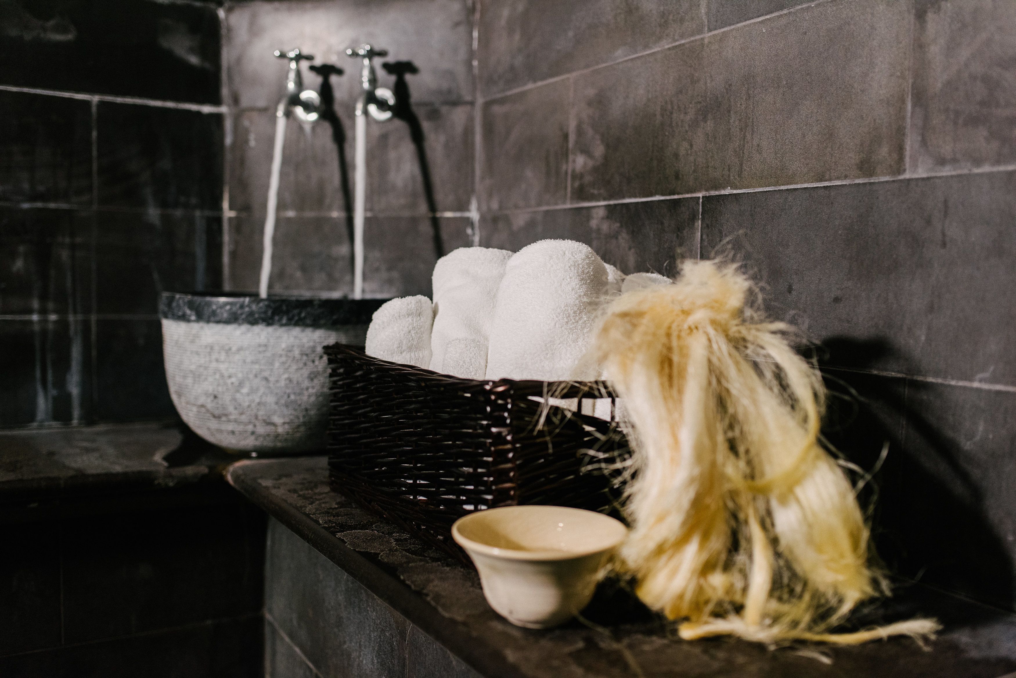 couples treatment room(s), sauna, hot tub, body treatments