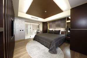 プレジデンシャル スイート | 高級寝具、ミニバー、セーフティボックス (室内)、デスク