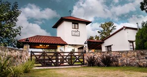 Fachada de la propiedad