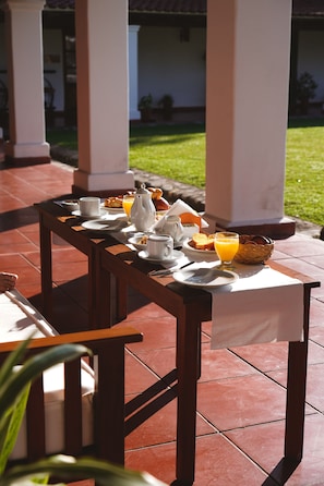 Desayuno a la carta incluido todos los días