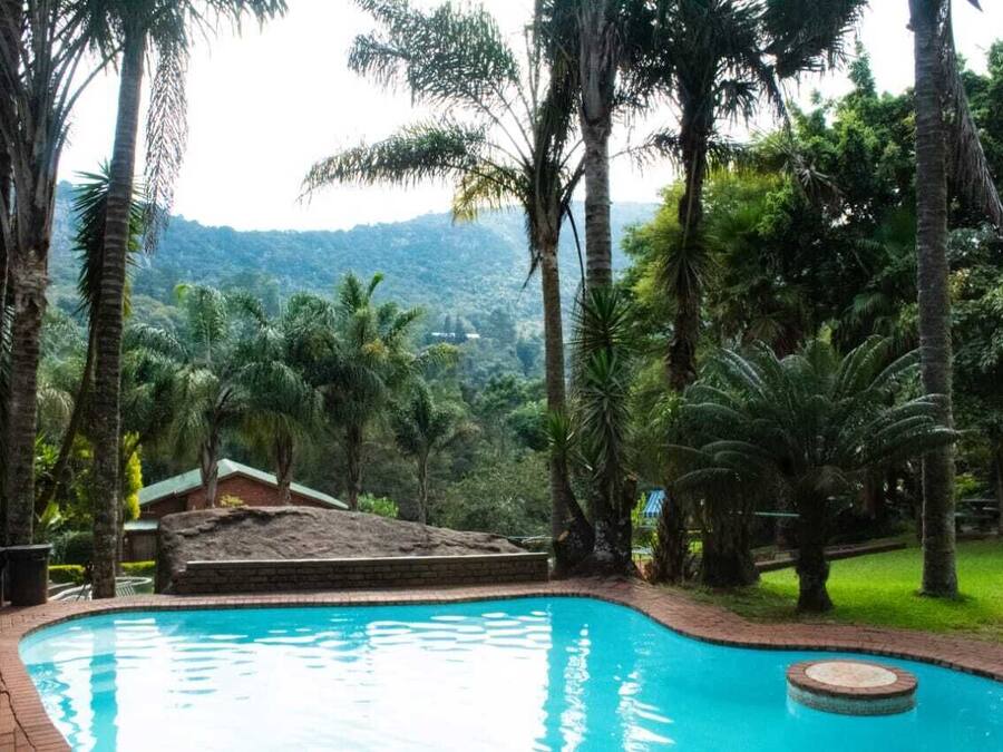Kolam renang outdoor