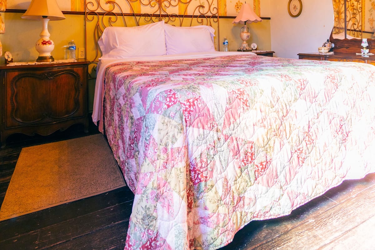 Design kamer, op benedenverdieping | 1 slaapkamer, individueel gedecoreerd, individueel gemeubileerd