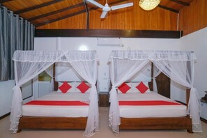 Family Double or Twin Room | 1 bedroom, minibar, in-room safe, desk