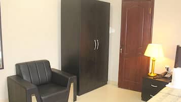 Executive Double Room Single Use | In-room safe, desk, blackout drapes, free WiFi