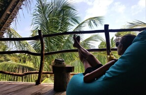 Design-puumaja, 1 suuri parisänky | Näkymä parvekkeelta