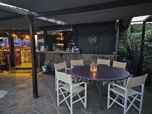Poolside bar - Almanuda Naturist Village (Sutri)