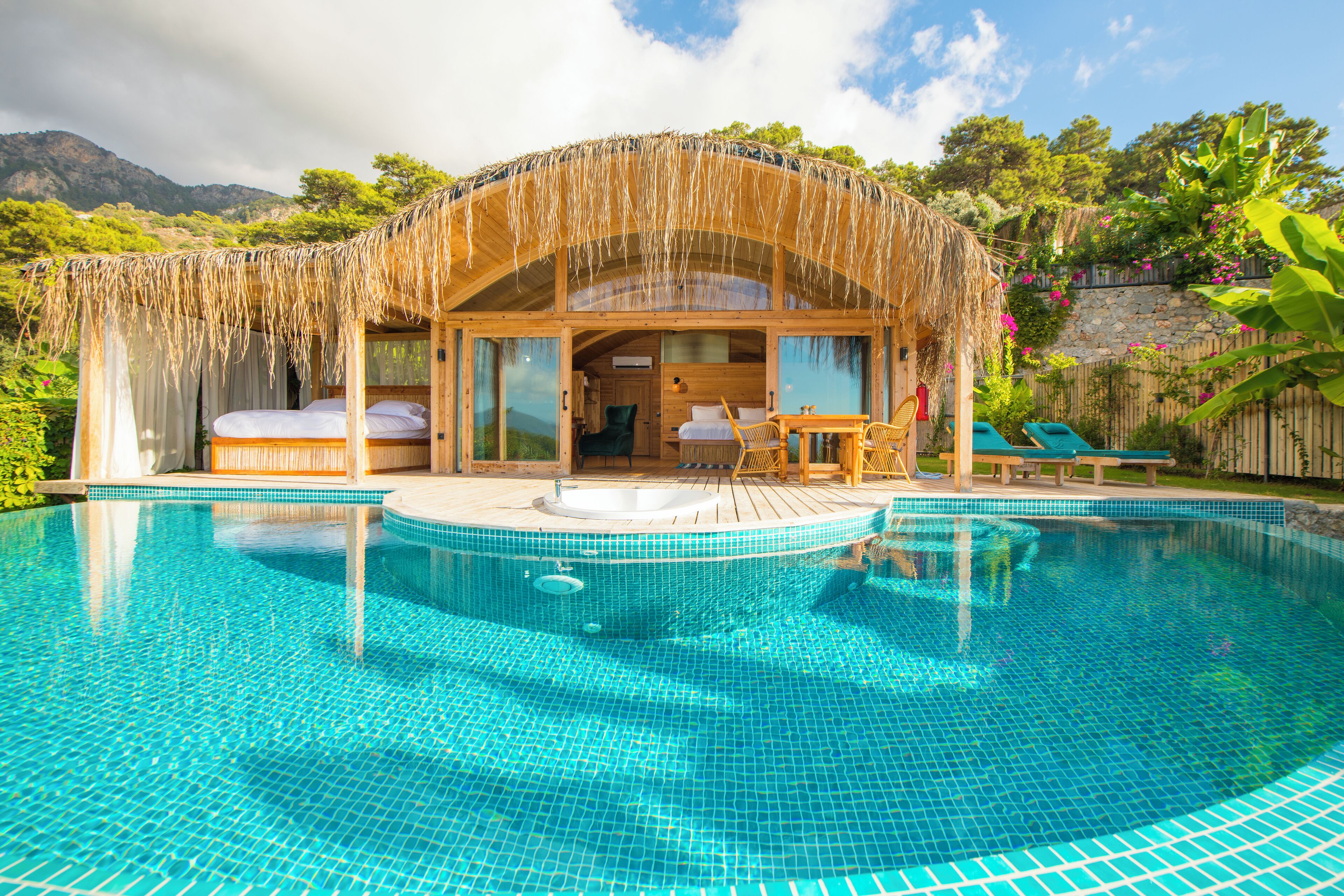 Ihlamur ( Private Pool and Jacuzzi ) | Ausblick vom Zimmer