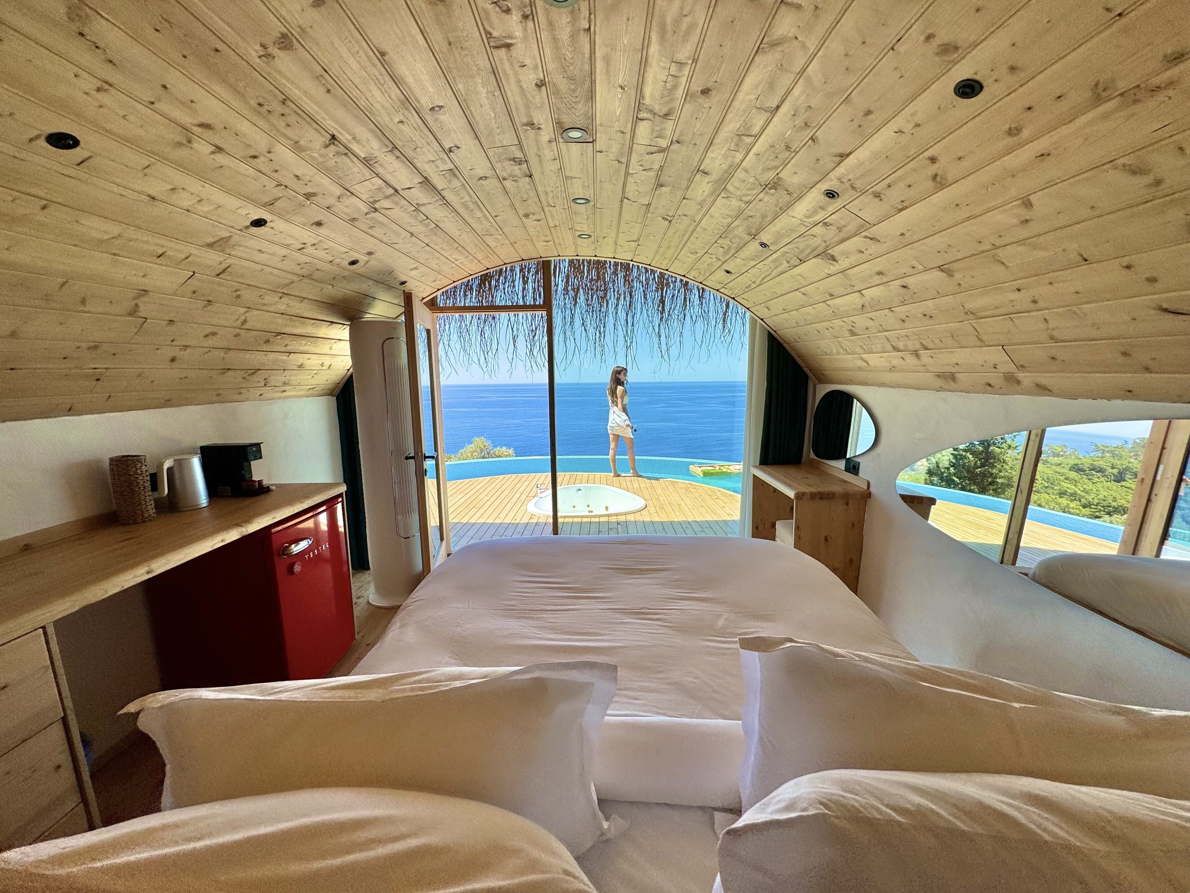 zambak ( full sea view , private pool and jacuzzi ) | 1 bedroom, tempur-pedic beds, individually decorated