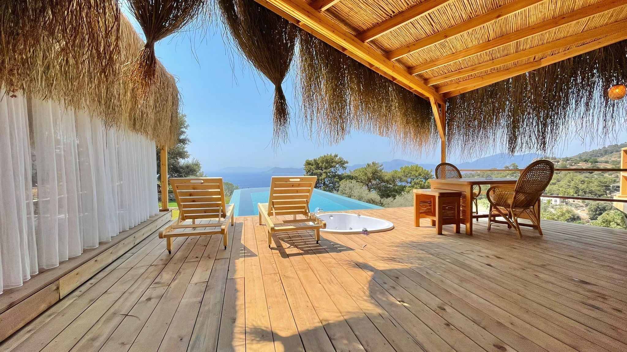 ZEYTIN SUITE (private pool and jaccuzi) | Colchones Tempur-Pedic, minibar, decoración individual