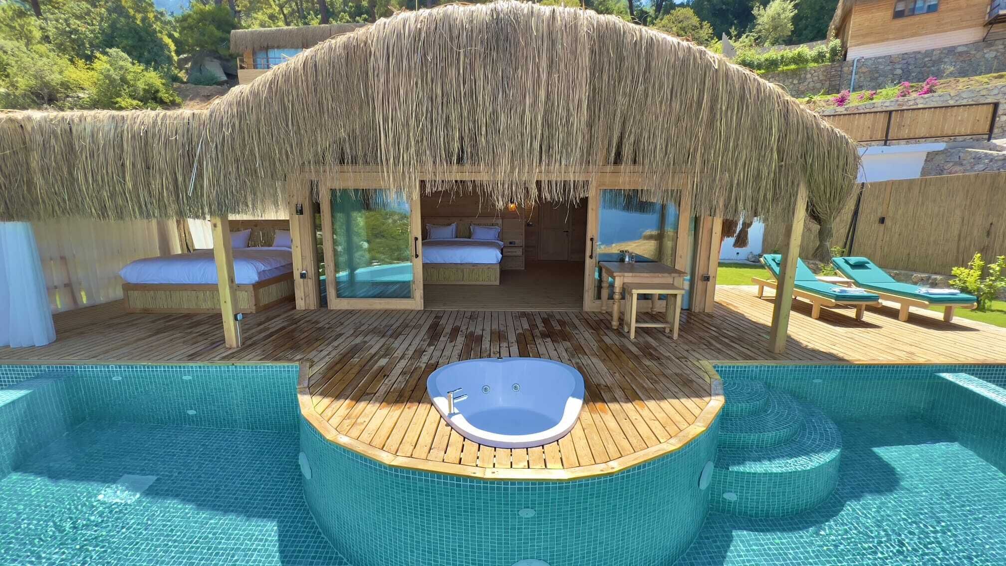 Palmiye ( Private Pool and Jacuzzi ) | Nệm Tempur-Pedic, minibar, trang trí khác biệt 