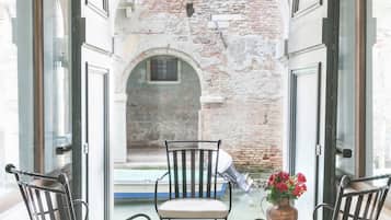 Standard Apartment, 1 Bedroom (Riva 11 Check-in online) | 1 bedroom, premium bedding, down comforters, individually decorated