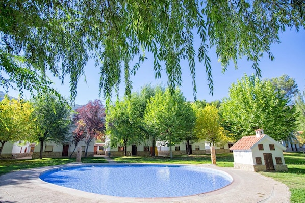 Seasonal outdoor pool