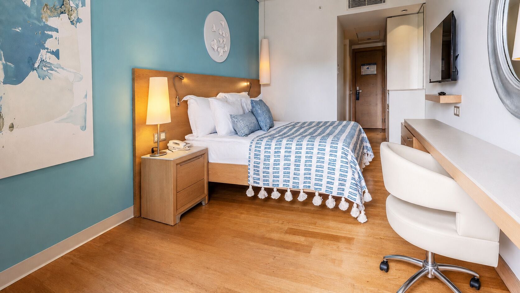Economy Room