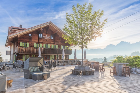 Terrace/patio - Rinderberg Lodge (Zweisimmen)