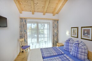 Apartamento familiar, 2 habitaciones, vistas a la montaña, junto a la montaña | Servicio de la habitación