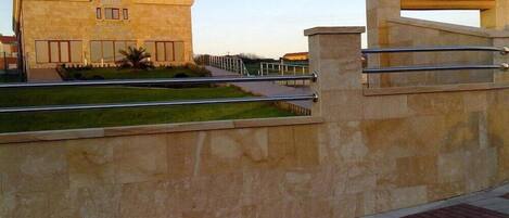 숙박 시설 구내