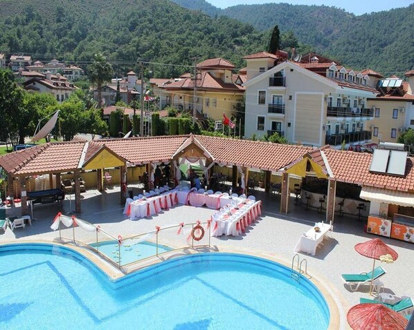 Alberca al aire libre 