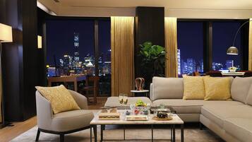 1 bedroom, Egyptian cotton sheets, premium bedding, pillow-top beds