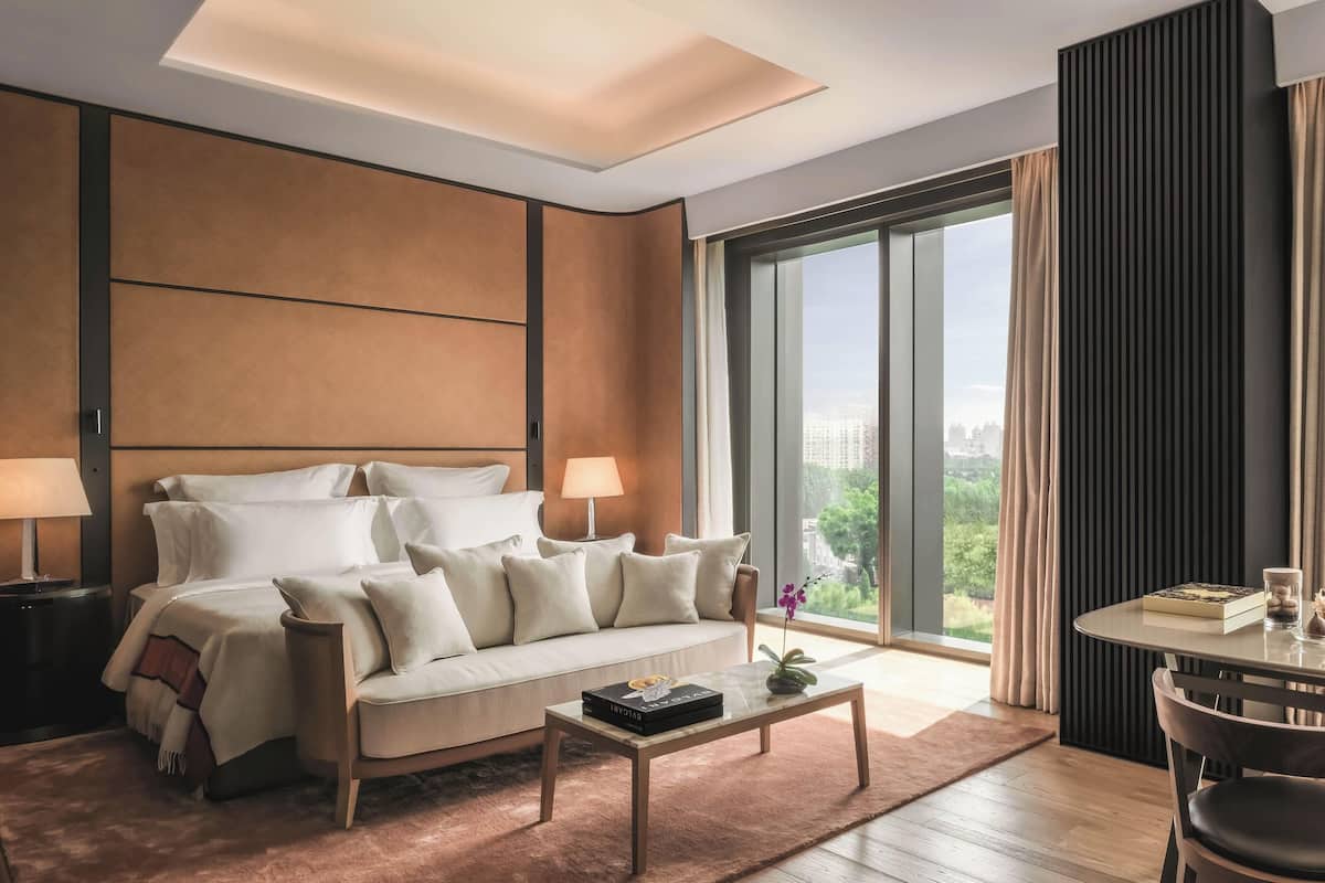 Premium Room, 1 King Bed, Non Smoking, River View