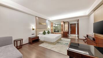 Premium bedding, minibar, in-room safe, desk